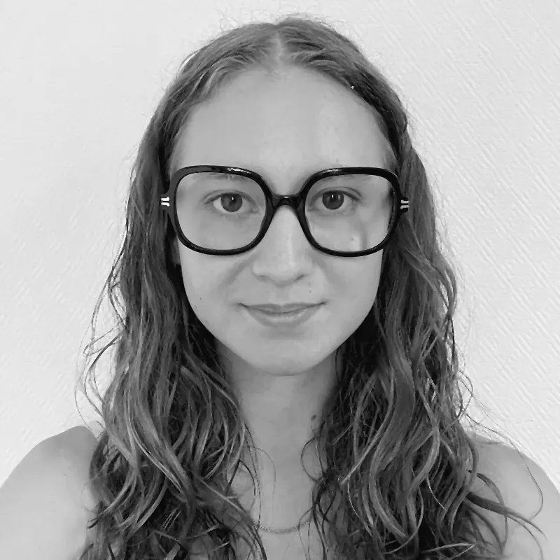 Ambre Savary, Cofondatrice, graphiste et web designer chez Ambriel